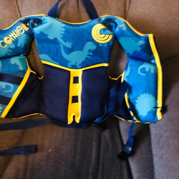 Life jacket - Picture 4 of 6